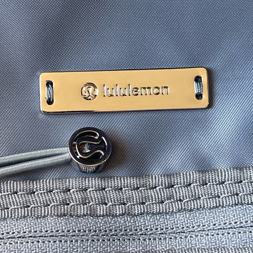 Lululemon City Adventurer Backpack Vol 17 L in Chambray - Picture 9 of 14